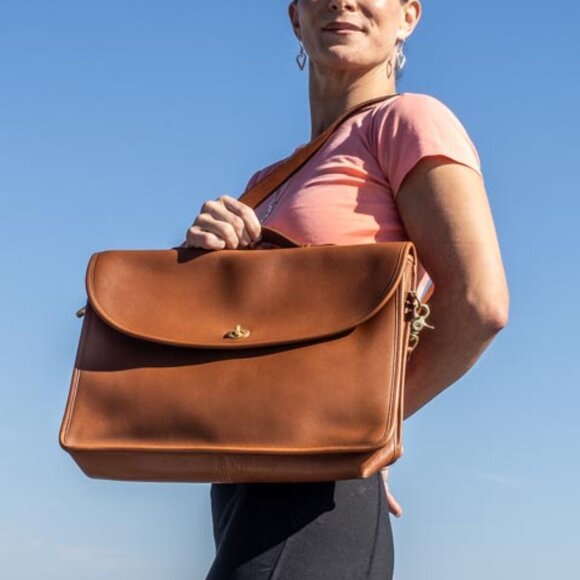 Vintage Coach Lexington Brief Messenger - Picture 9 of 16